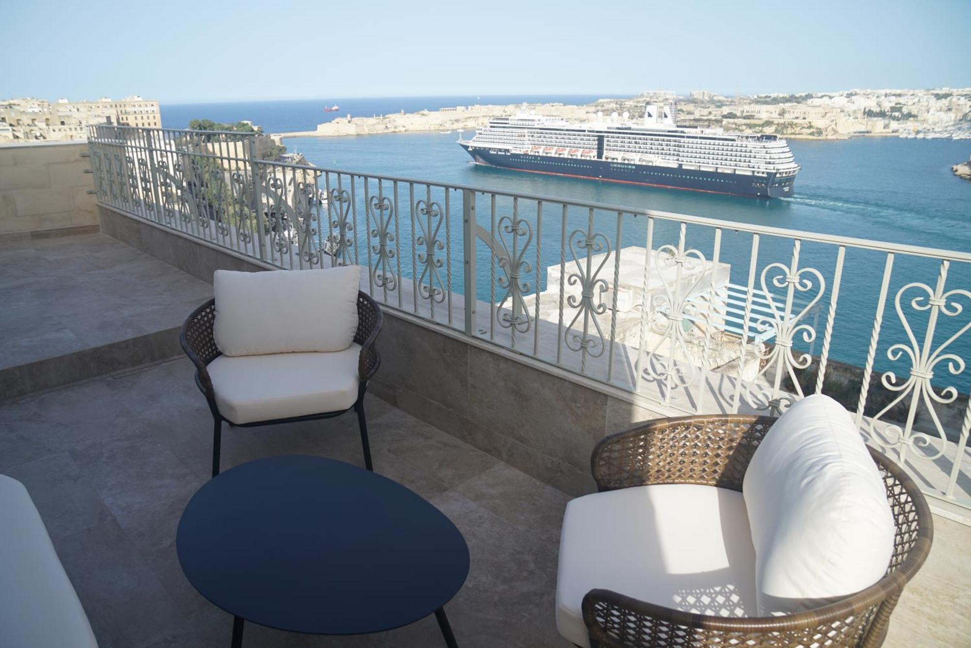 Battery House Hotell Valletta Exteriör bild