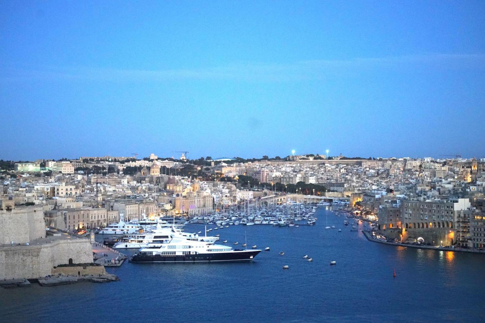 Battery House Hotell Valletta Exteriör bild