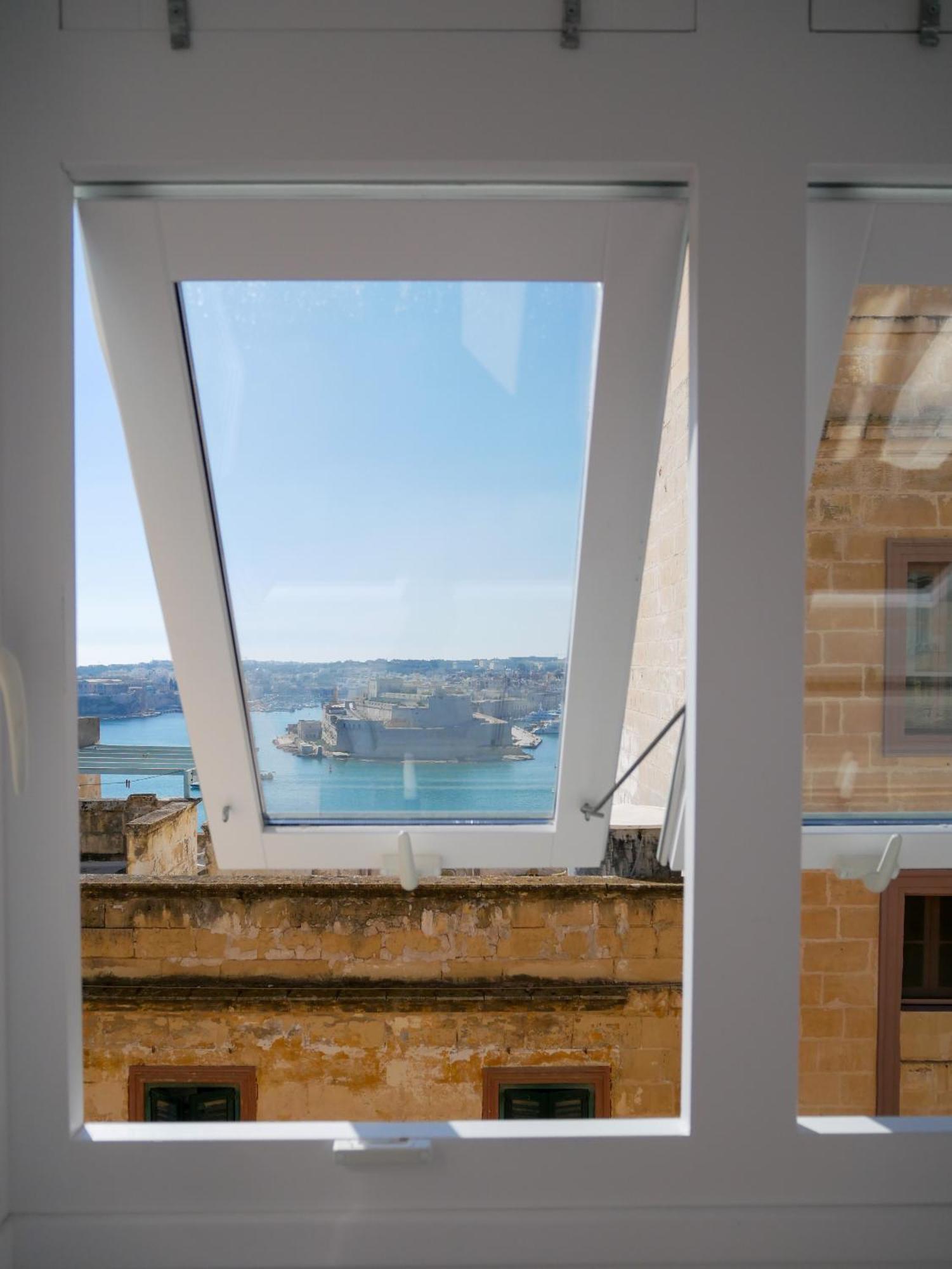 Battery House Hotell Valletta Exteriör bild