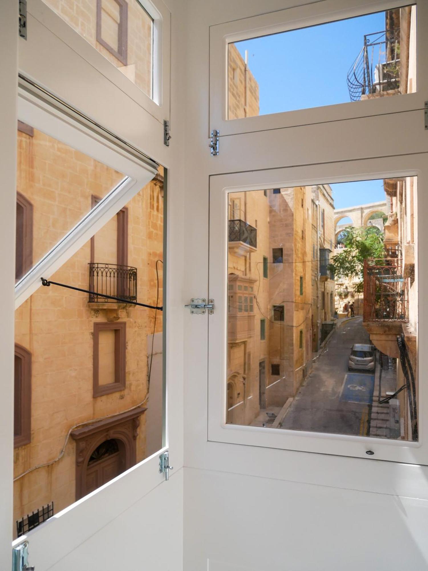 Battery House Hotell Valletta Rum bild